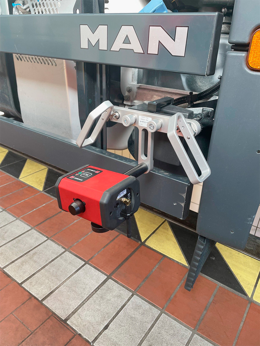 Calibration on a MAN side radar system