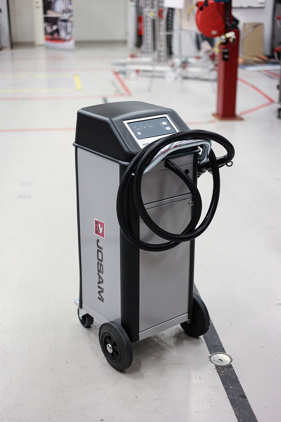 JOSAM JH400 induction heater in a workshop