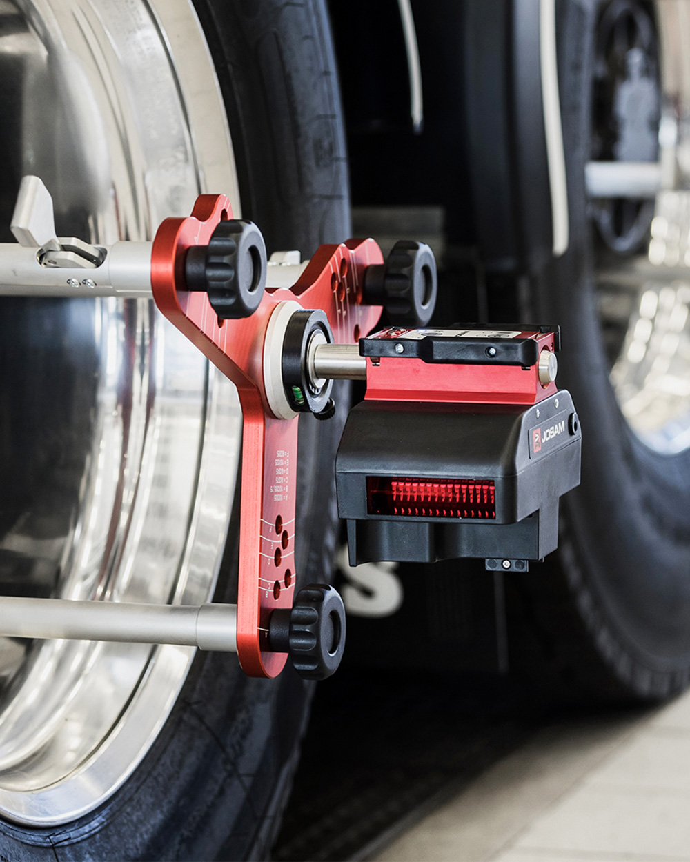 JOSAM I-Track II on a truck tire