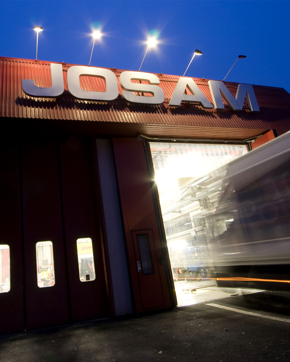 JOSAM workshop at night